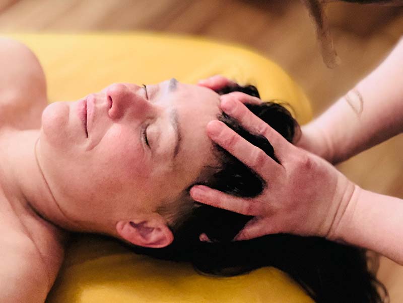 LomiLomi Massage Berlin Bianca Mietke - Aloha Touch Massage